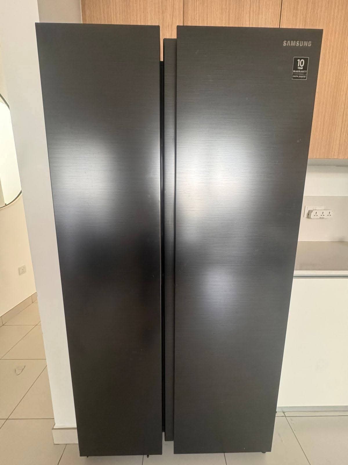 Samsung 647L Fridge RS62R5001B4